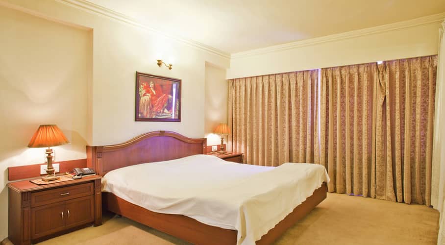 Crown Hotel And Food Court, Hissar 1
